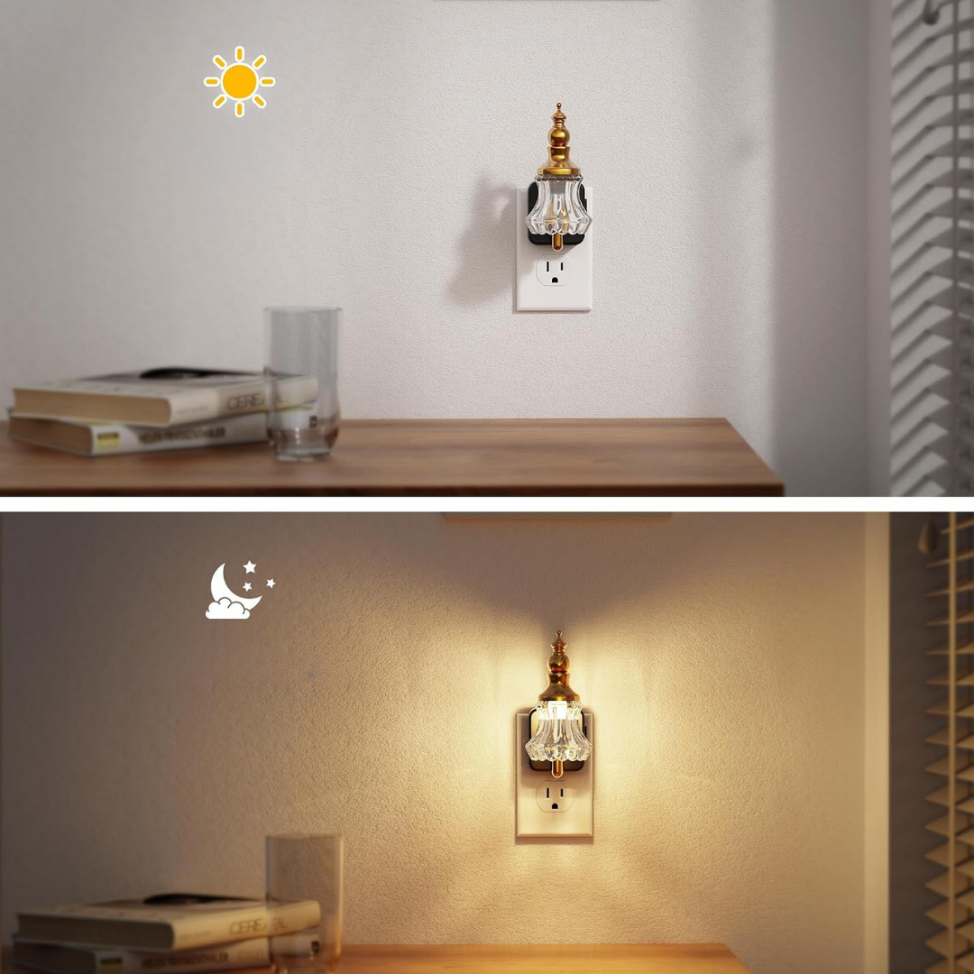 Gyllenljus - Elegant vägglampa för direktuttag med mönstrad glaskupa i vintagestil
