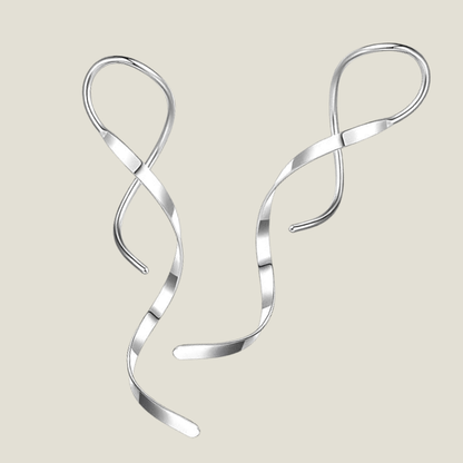 Silvervind - Moderna spiralformade örhängen i blankpolerat silver