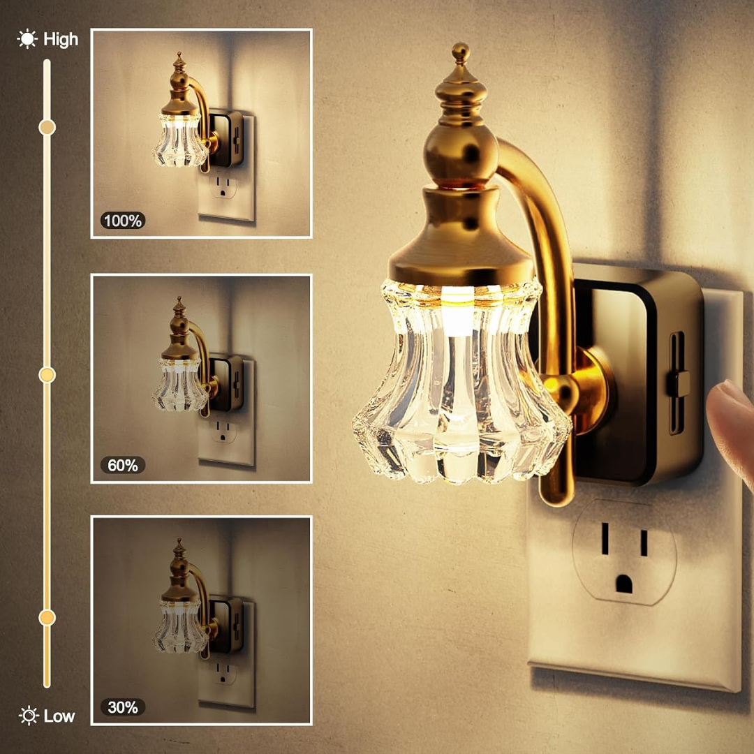 Gyllenljus - Elegant vägglampa för direktuttag med mönstrad glaskupa i vintagestil